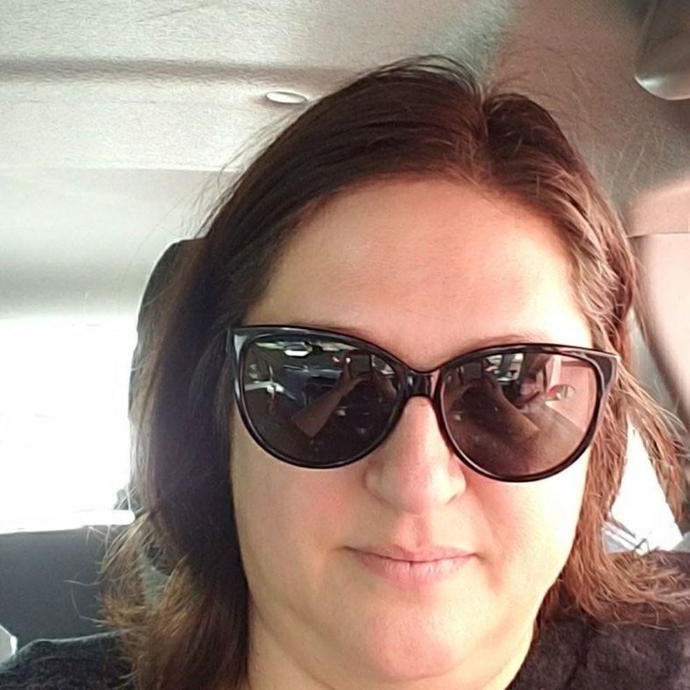 Meet your Posher, Liz